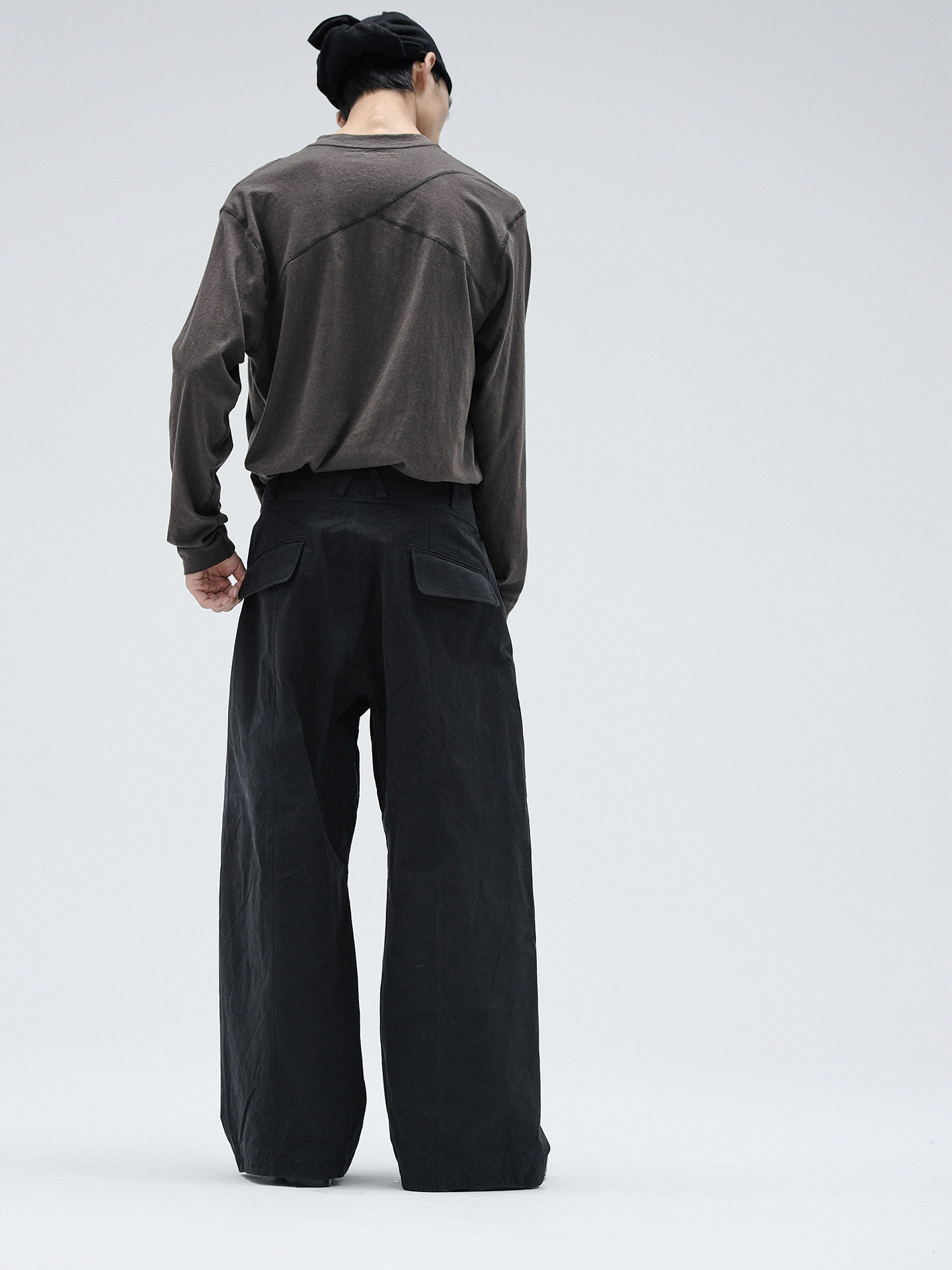 Volume Cut Pants