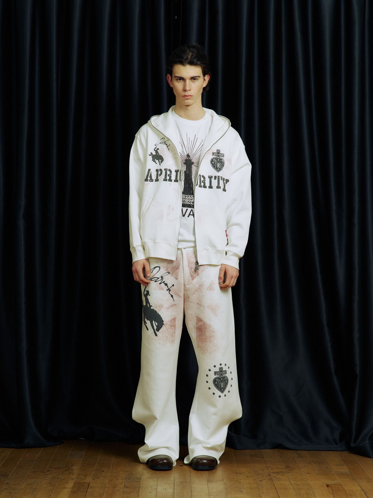 Heart of ODVAHA Sweatpants