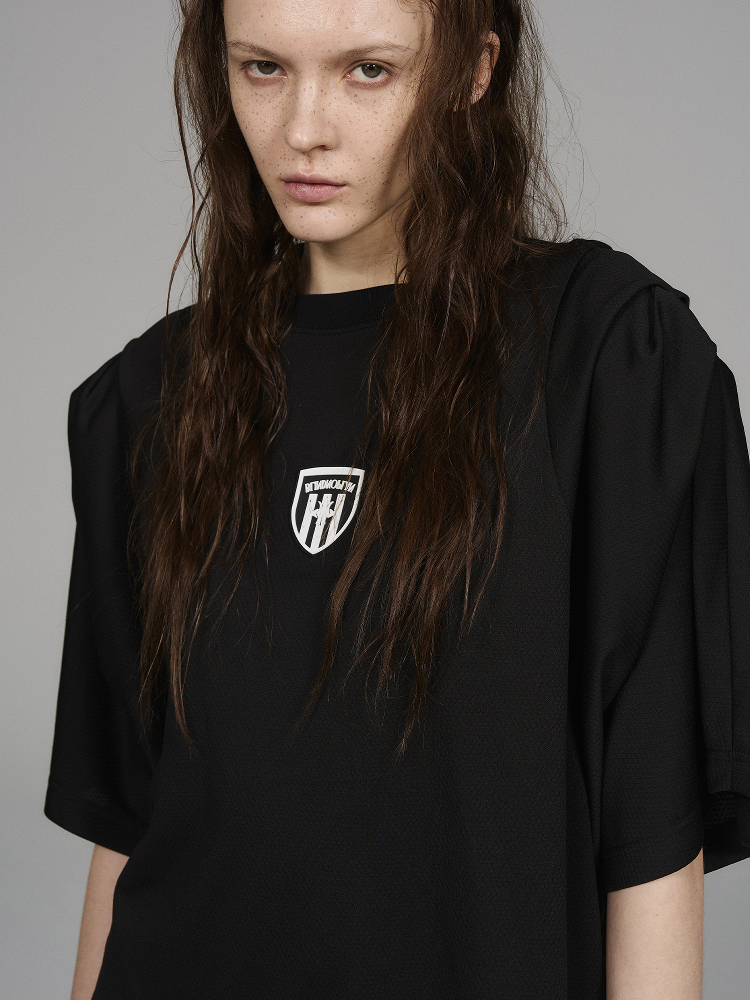 BLINDNOPLAN Level Series Oversized Shoulder Pleat Logo T-Shirt