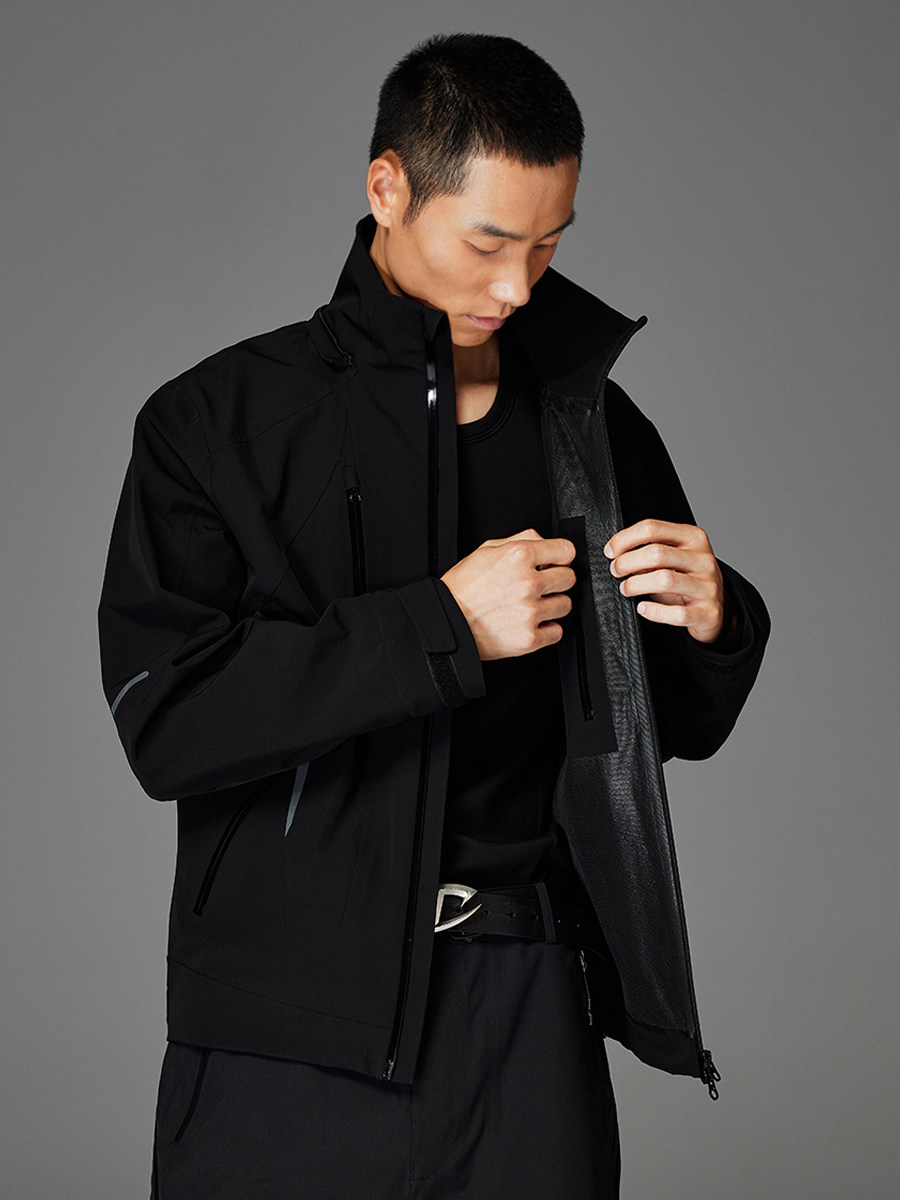 Whisperwind II Fully Taped Shell Jacket