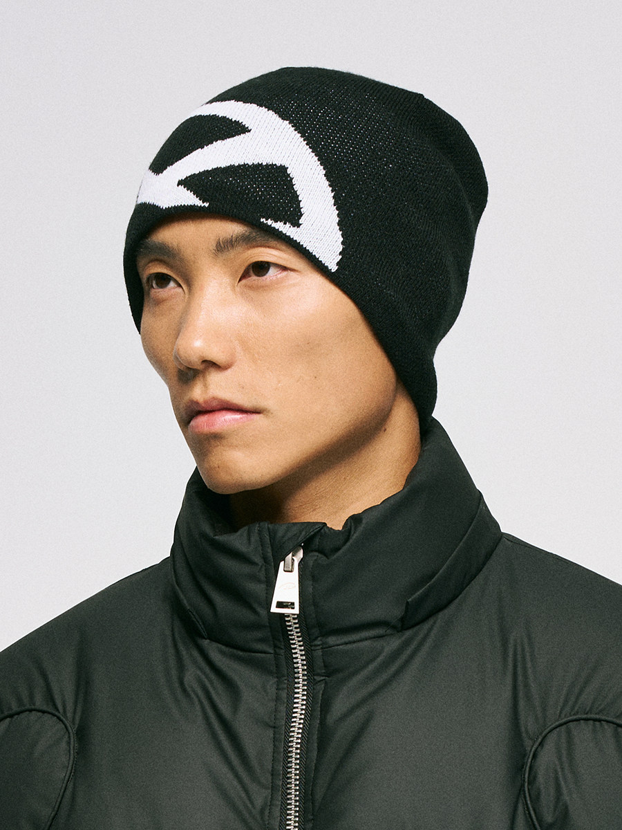 Chaotic Knilled Beanie