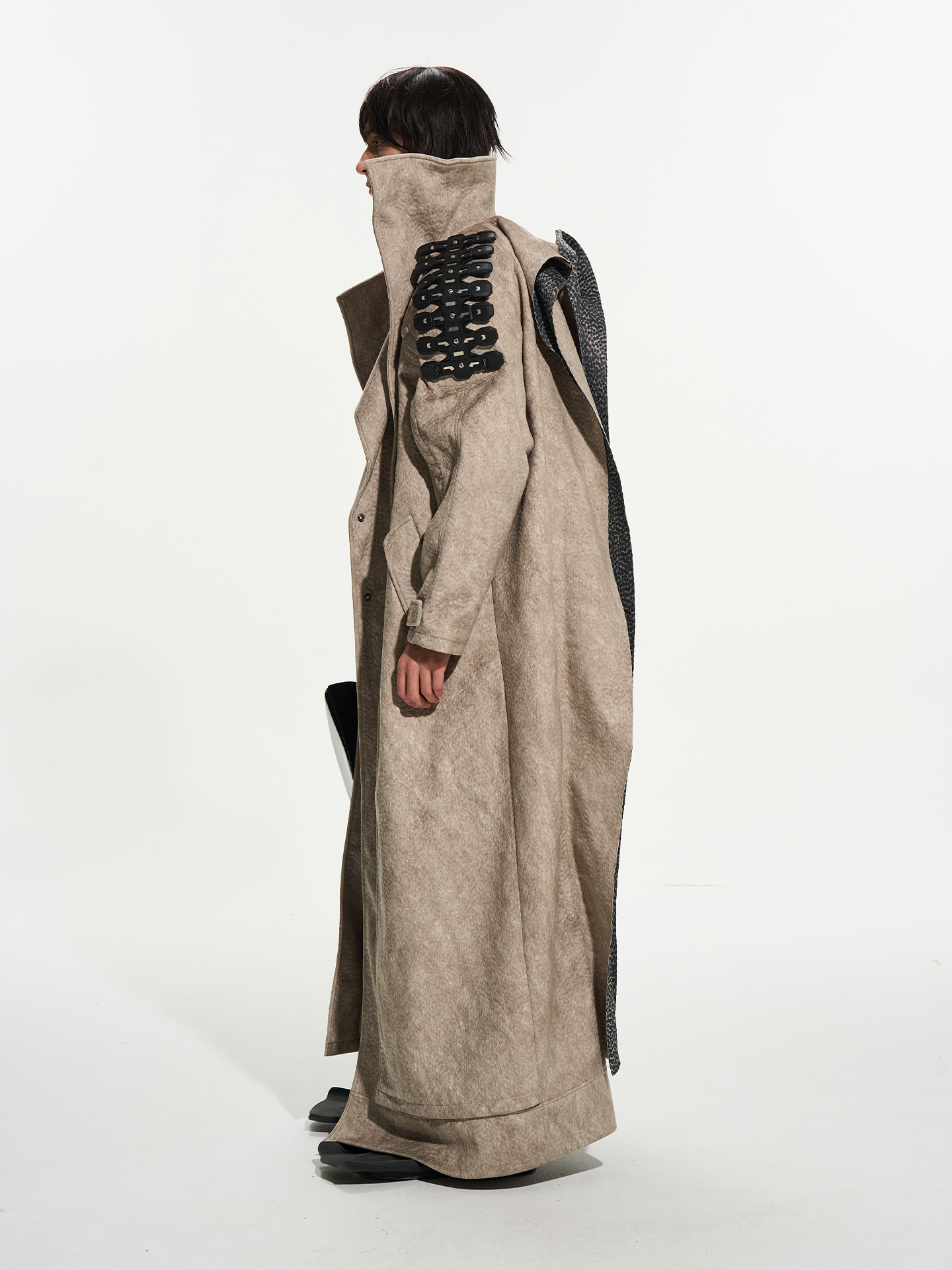 Live Spine System Short Pile Trench Coat