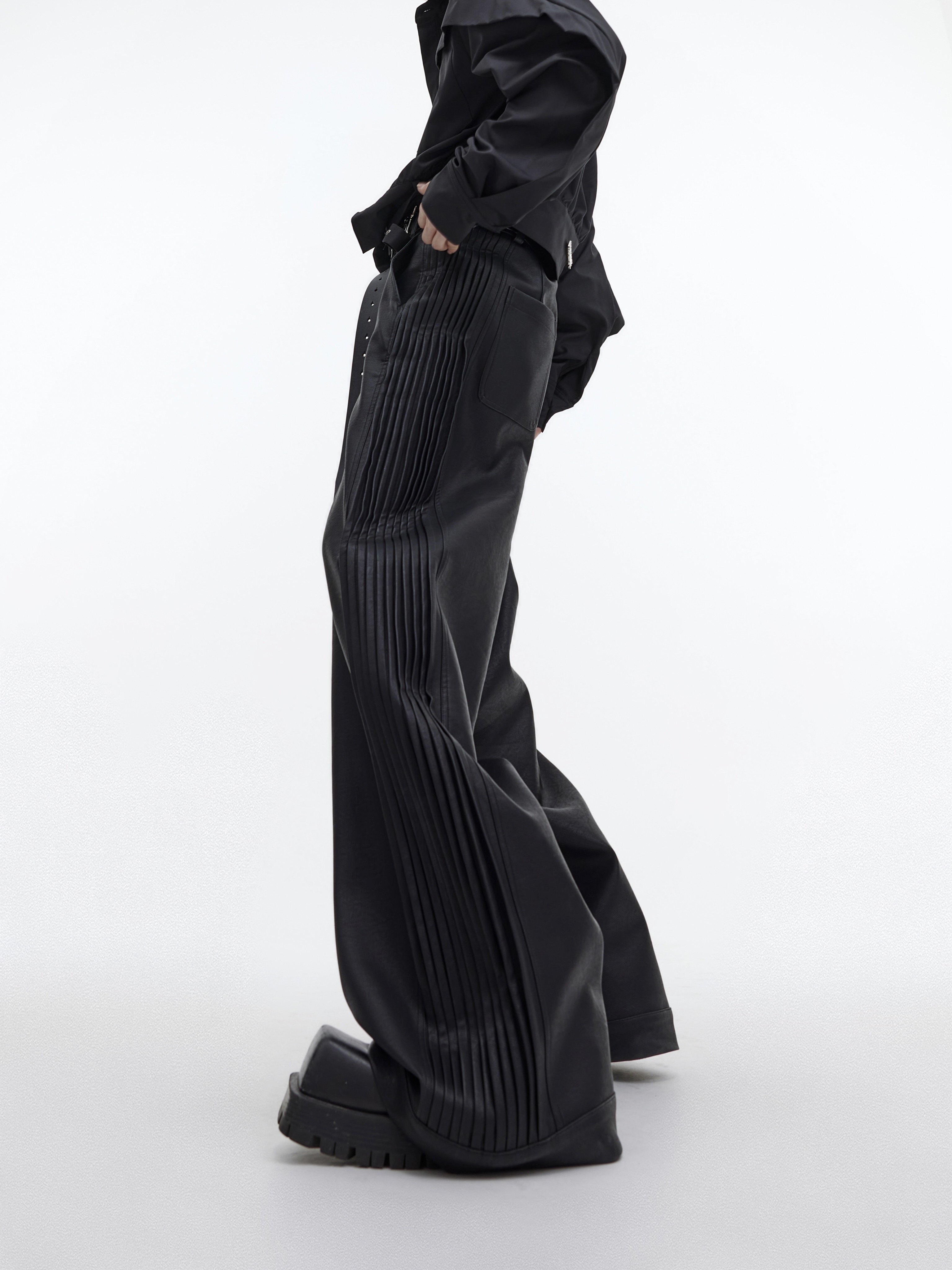 Pleated Loose Straight-Leg Leather Pants