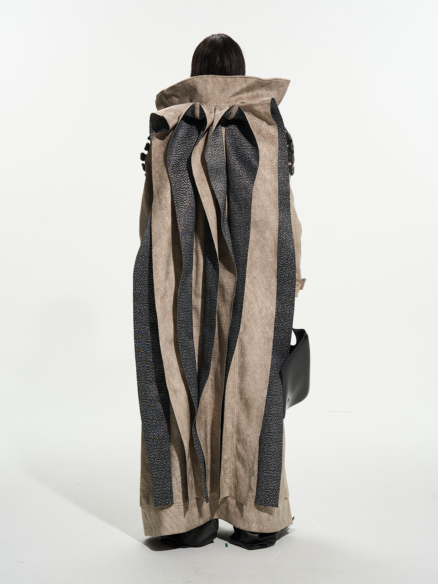 Live Spine System Short Pile Trench Coat