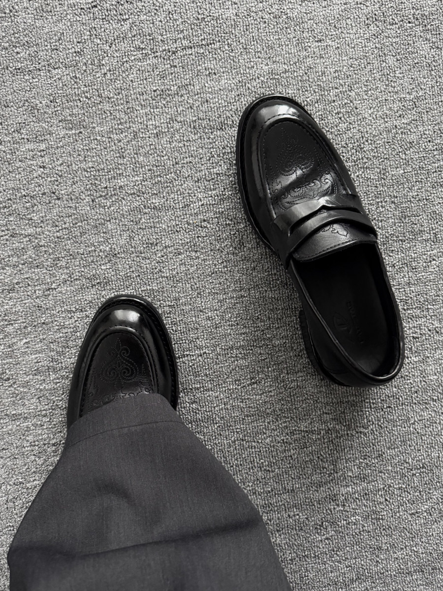 Iris-Embroidered Horsehide Goodyear Loafer