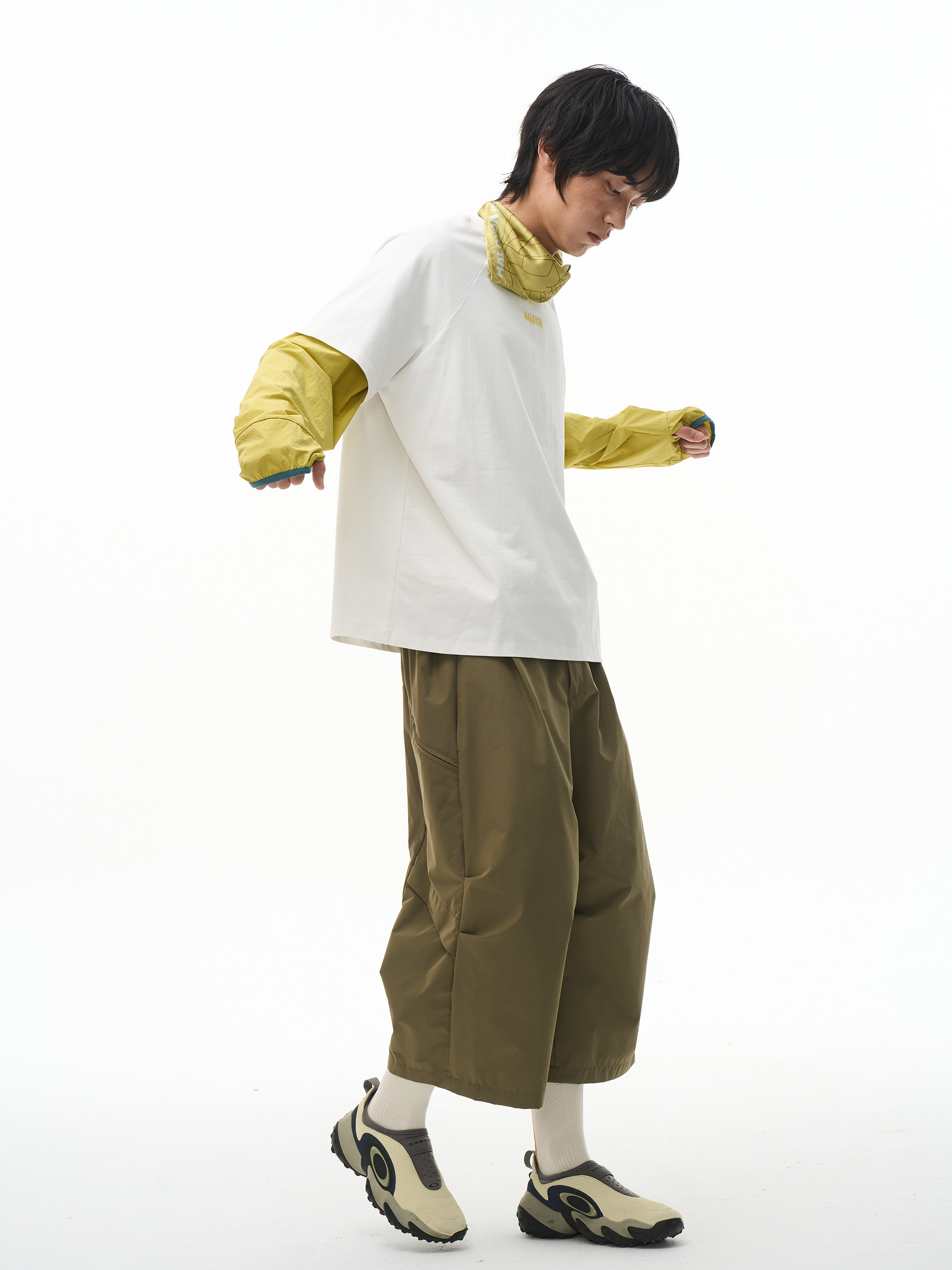Sorona Woven Pleated Cropped Trousers