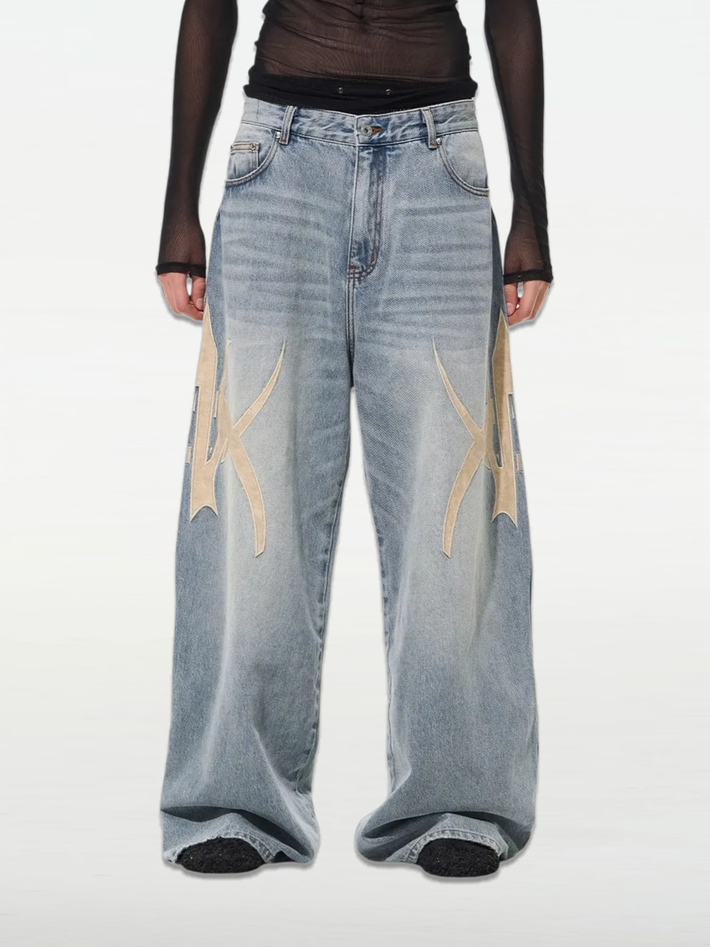 Graphic Logo Patch Embroidered Washed Loose-Fit Jeans
