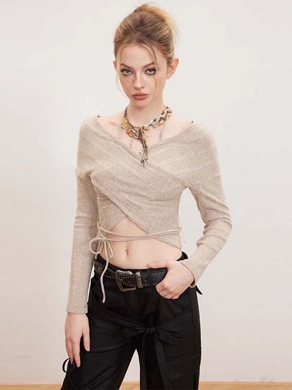AUGENWEIDE 23AW CROSS-STRAP SWEATER