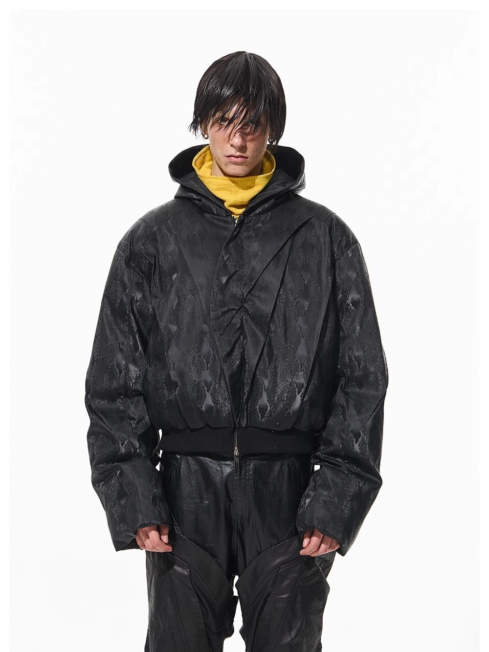 BLINDNOPLAN 24AW Dark Snake-Patterned Ruched Short Hooded Puffer Jacket