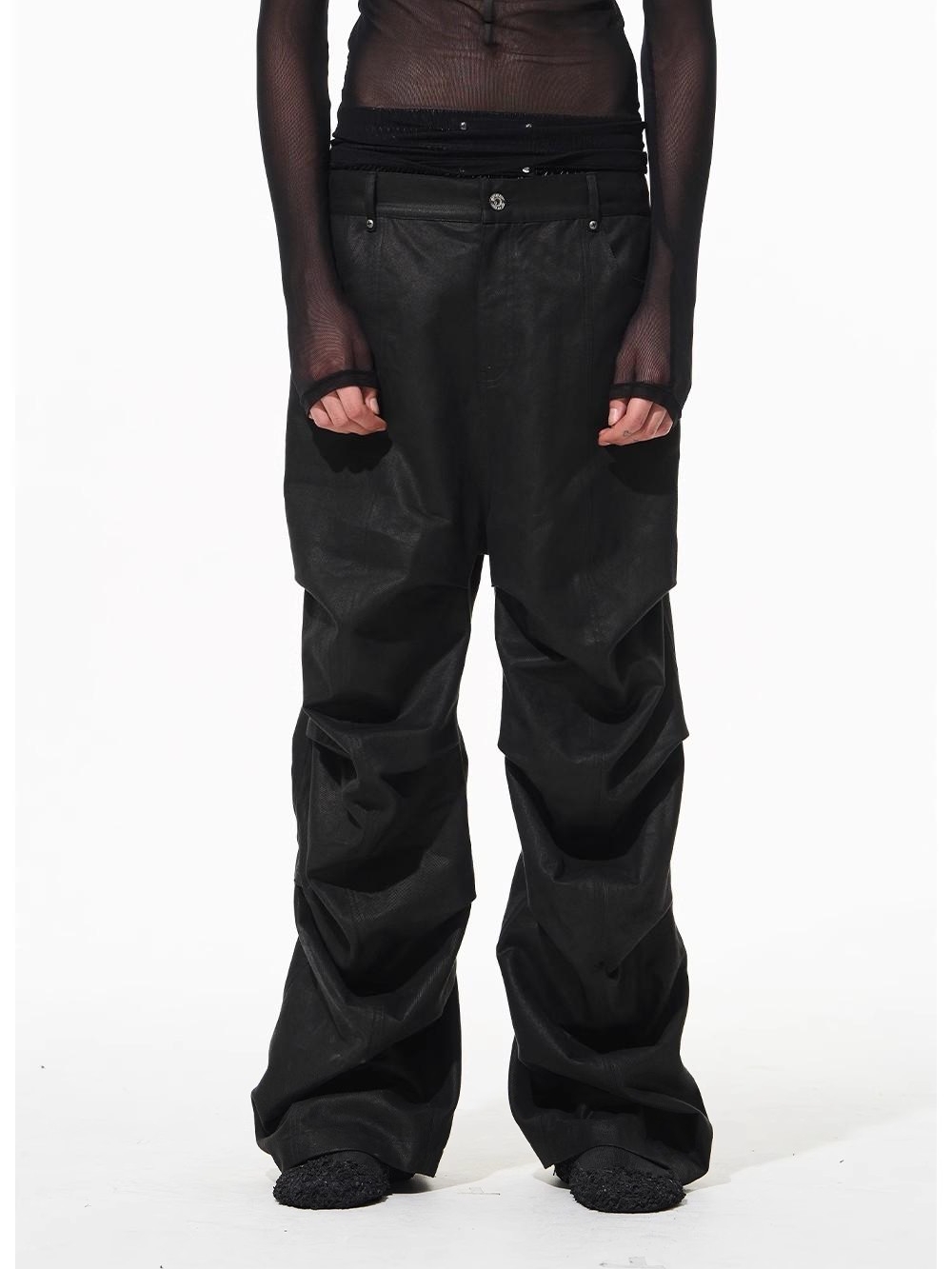 BLINDNOPLAN Crescent Pleated Cargo Pants