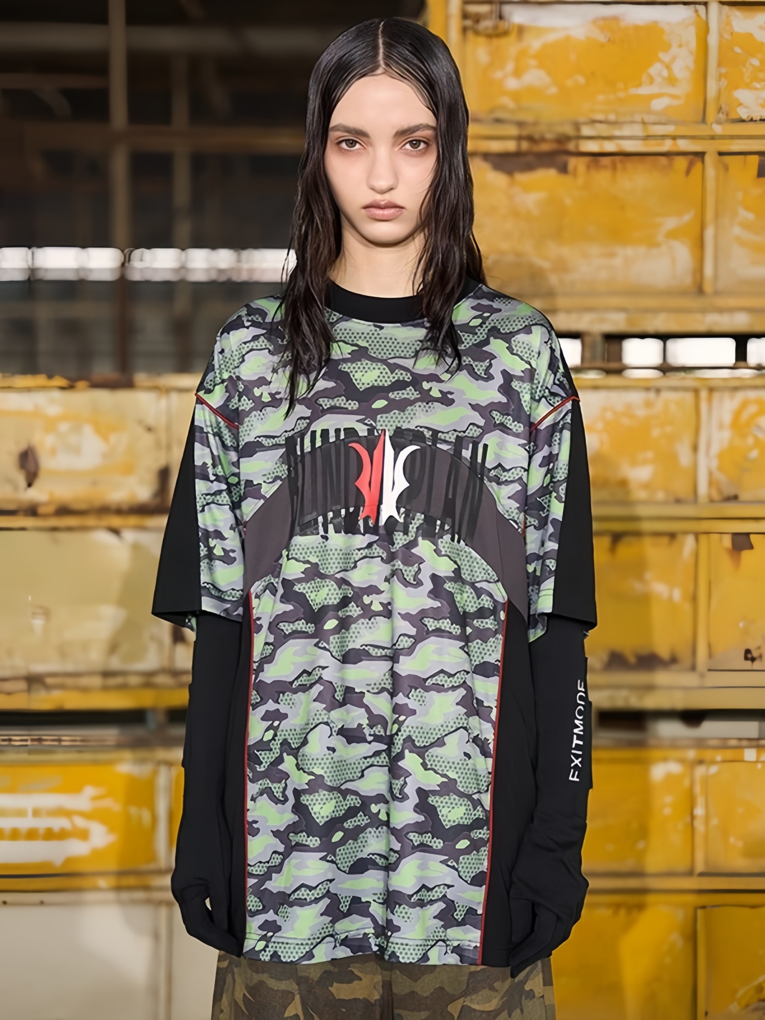 BLINDNOPLAN 24SS Washed and Distressed Basic Embroidered T-shirt