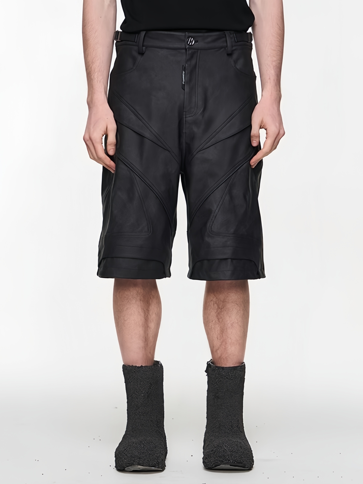 BLINDNOPLAN 24SS Motorcycle-inspired Patchwork Leather Shorts