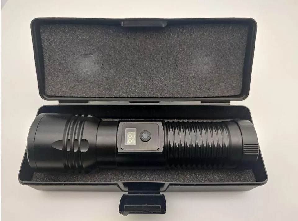 【SG670】🔥⏰4 in 1 Rechargeable Laser Pointer+Zoomable Flashlight