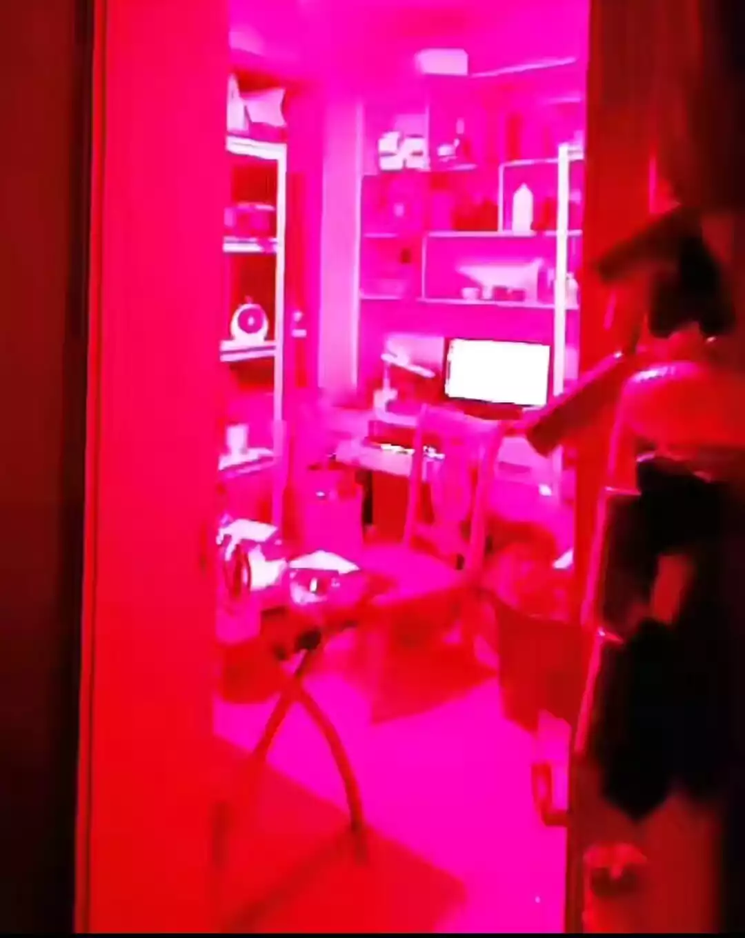 World's First Handheld RGB Laser Dazzler