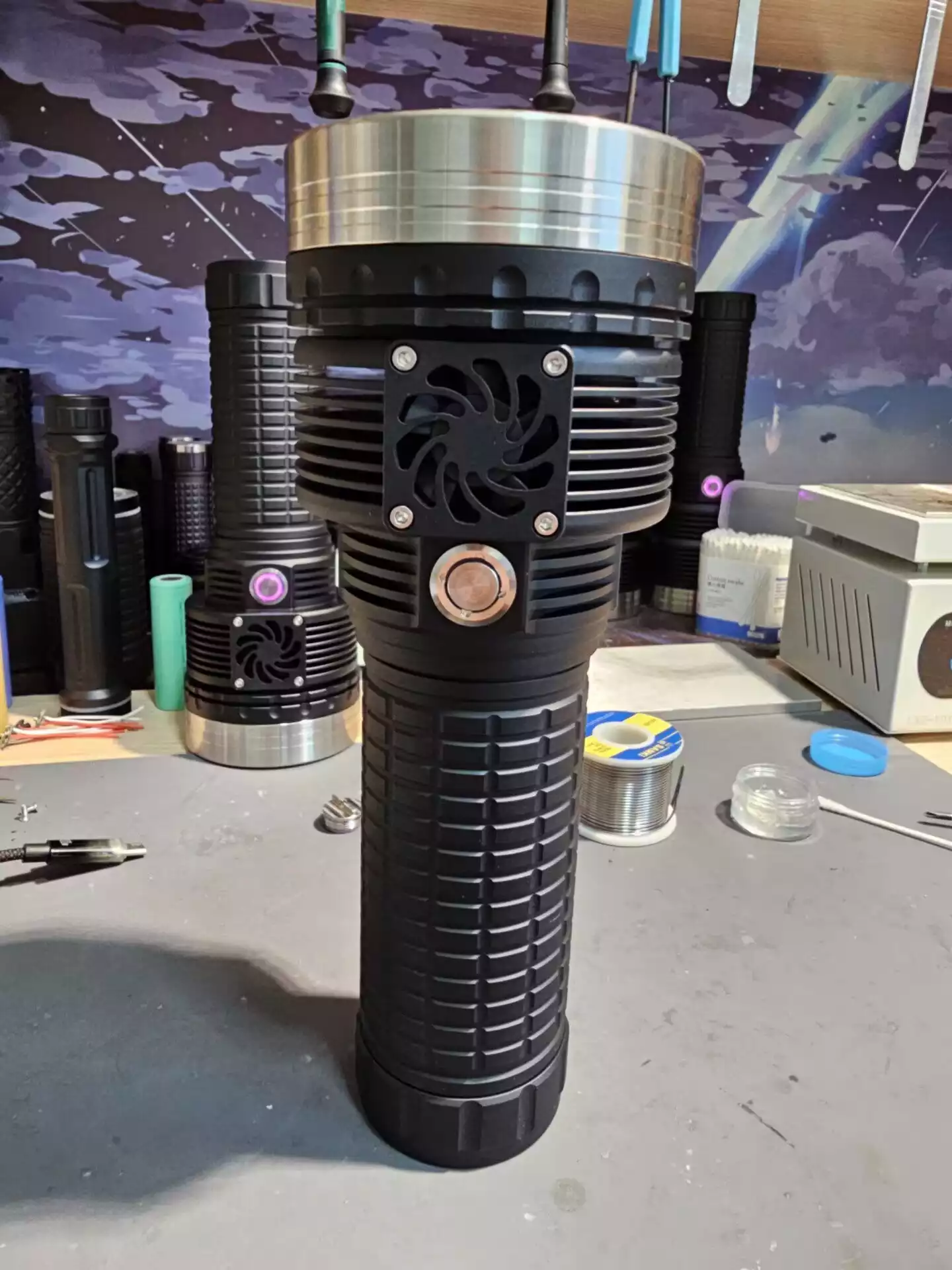 New design handmade powerful flashlight