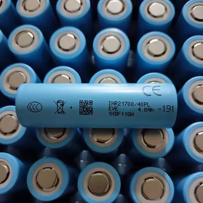 Customized 4000mAh Rechargeable 21700 Batteries 70A Discharge Capacity