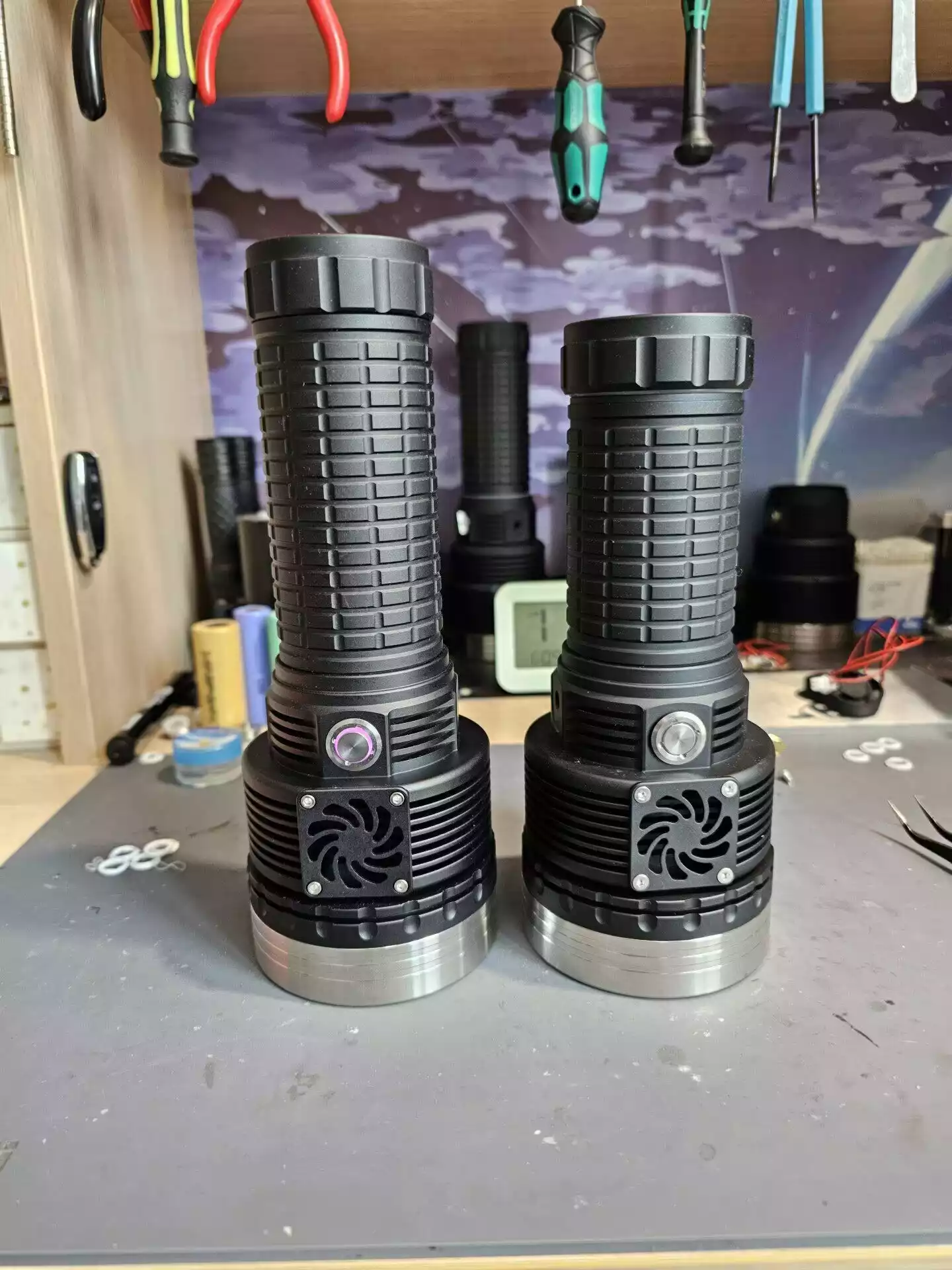 New design handmade powerful flashlight