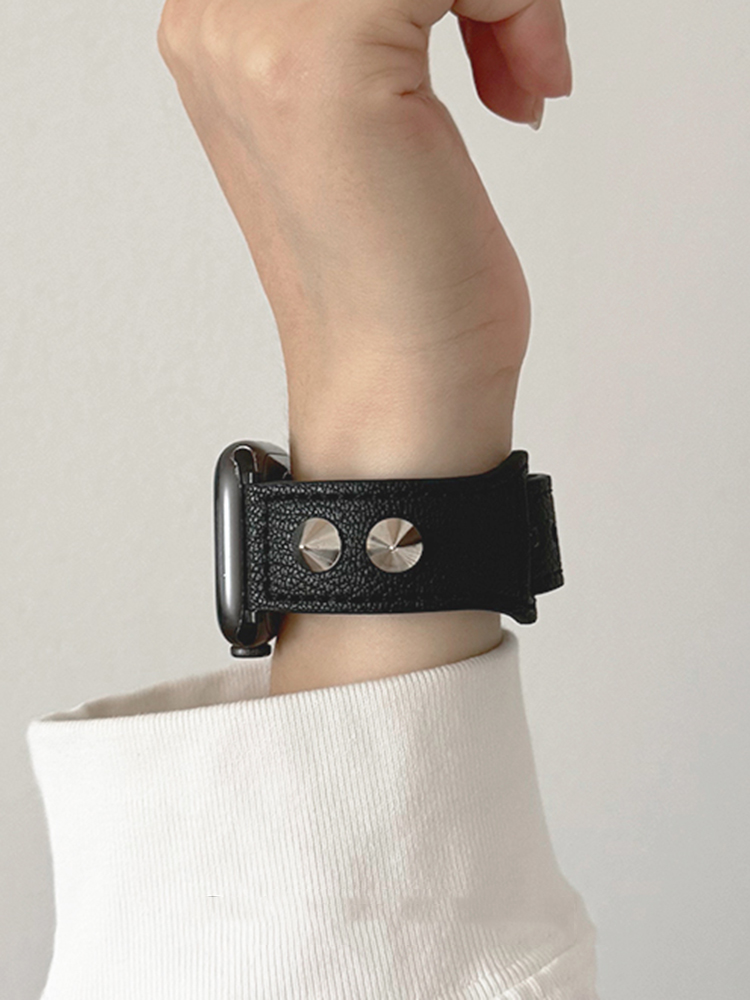 Spiked ivets Leather Band