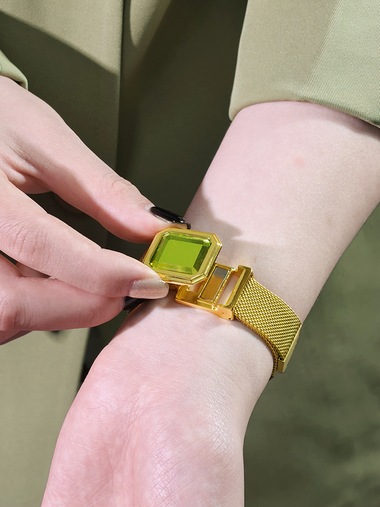 Gemstone Magnetic Buckle Milanese Band