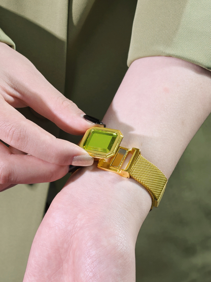 Gemstone Magnetic Buckle Milanese Band