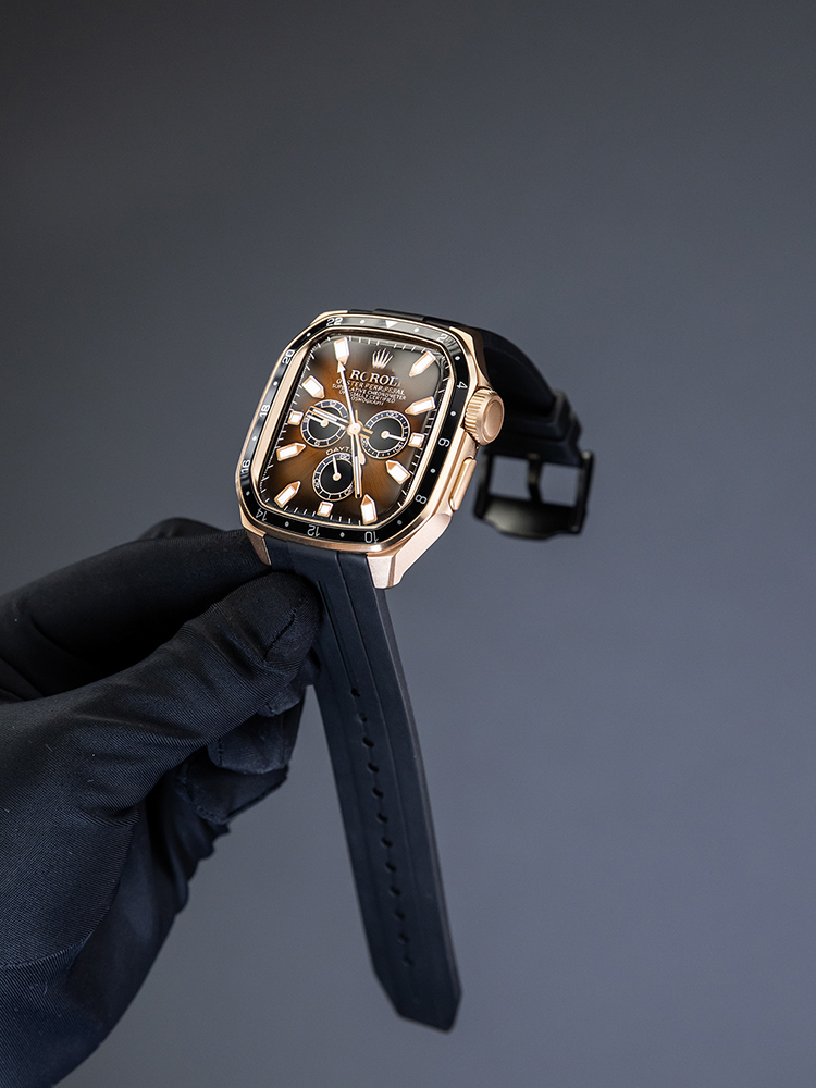 Integrated Protective Case with Scale Silicone Band