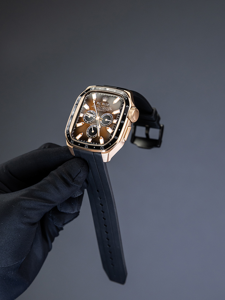 Integrated Protective Case with Scale Silicone Band