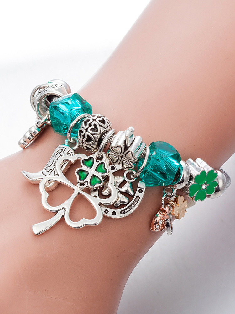 Green Four Leaf Clover Crystal Beaded Band
