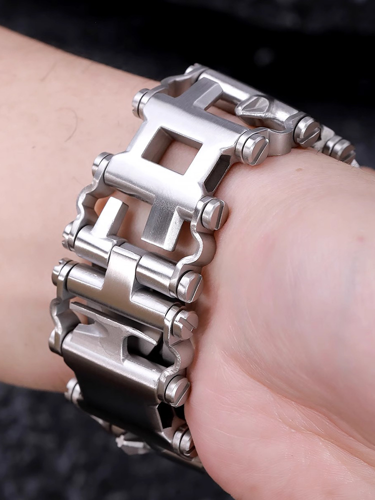 Outdoor Multi-functional Tactical Self-defense Stainless Steel Band