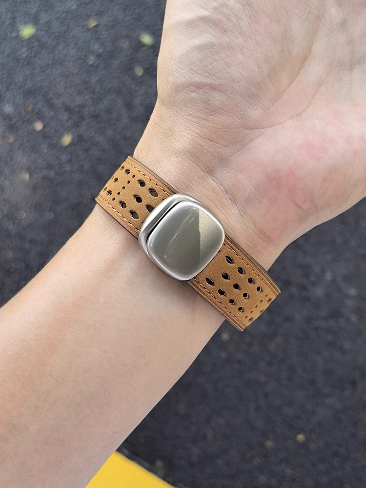 Breathable Mesh Magnetic Buckle Crazy Horse Leather Band for Apple Watch Band