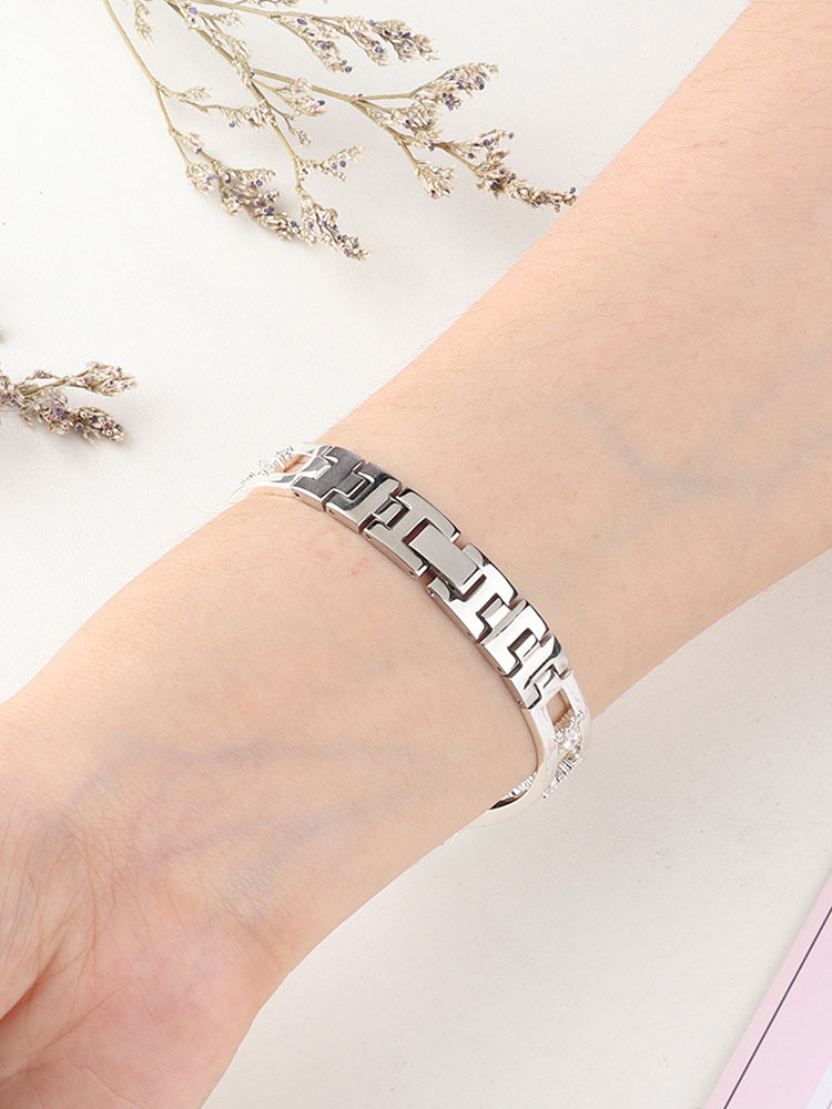 Flower Hollow Diamond Metal Band