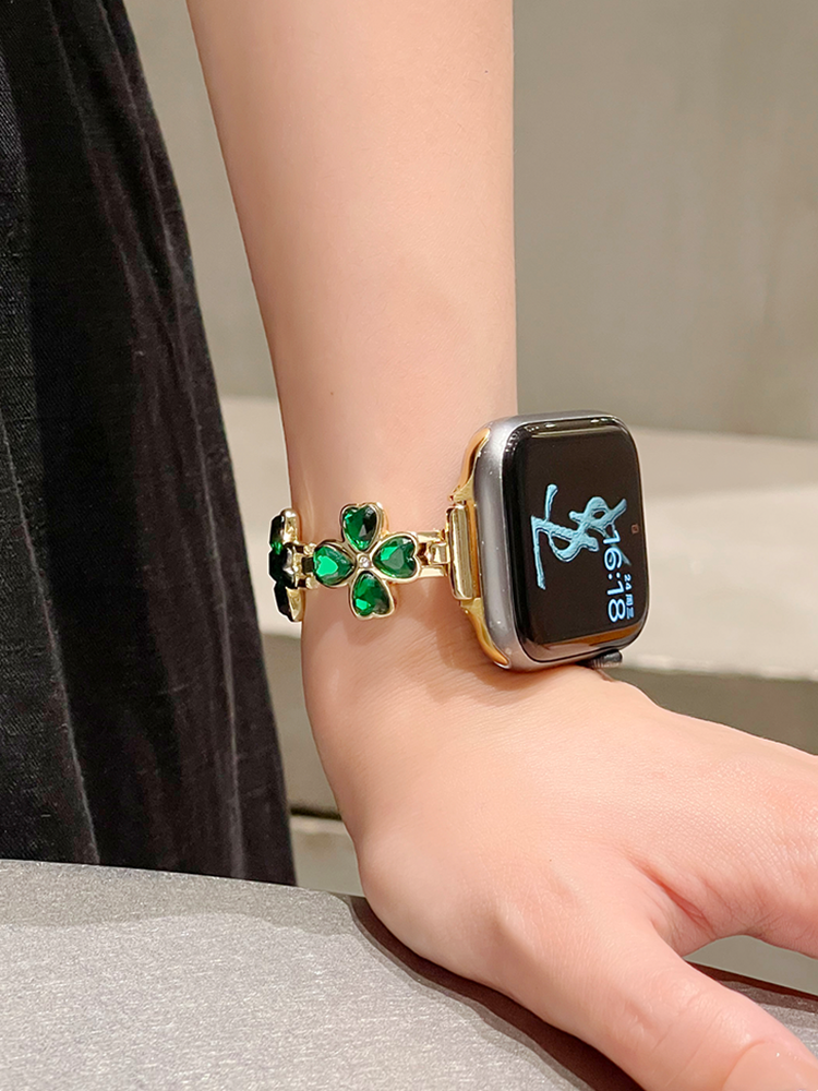 Beautiful Four Leaf Clover Stainless Steel Band