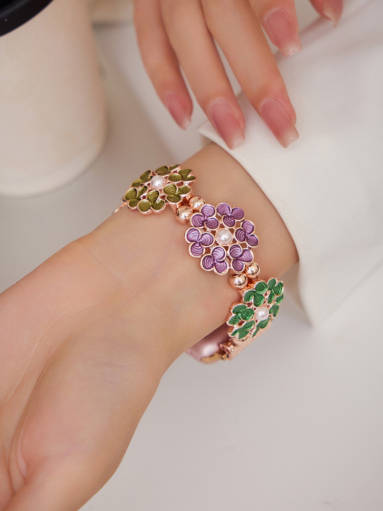 Clover Stitching with Pearls Stainless Steel Band