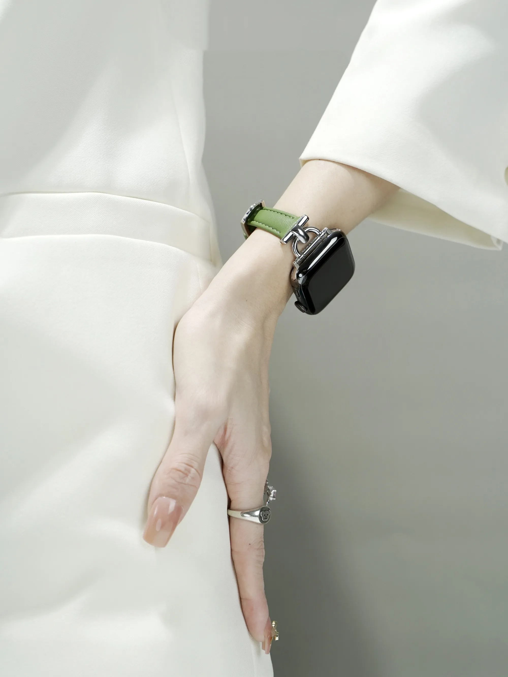 D Shape Buckle Fine Leather Band for Apple Watch