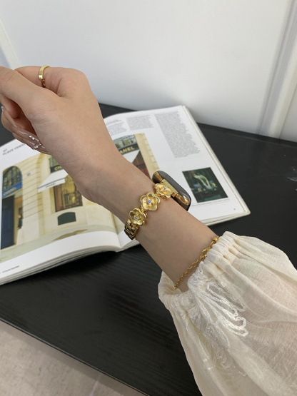 Diamond-encrusted Stamens Stainless Steel Band