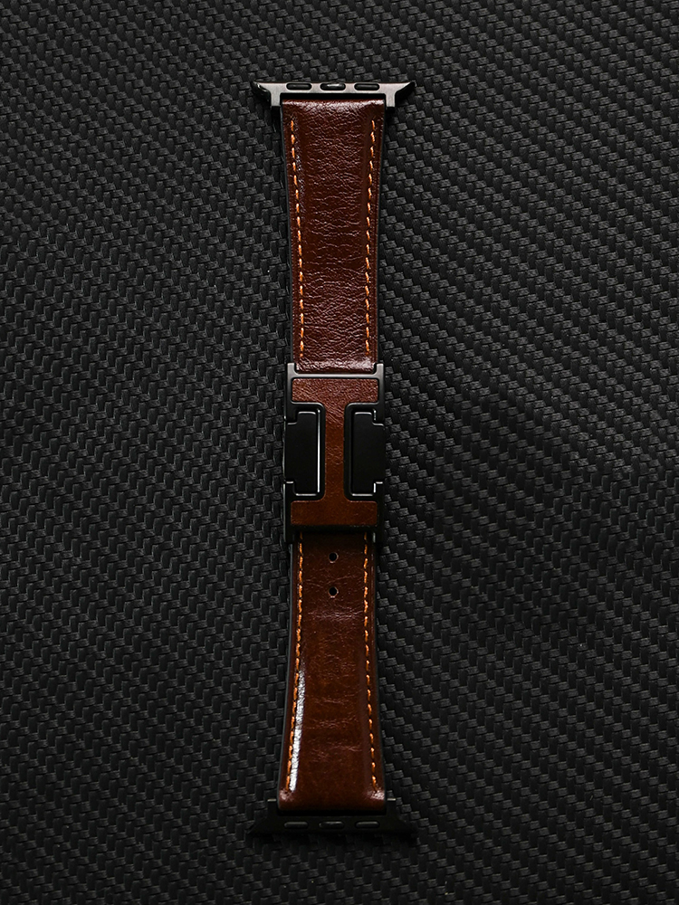 H Magnetic Buckle Vintage Cracked Leather Band