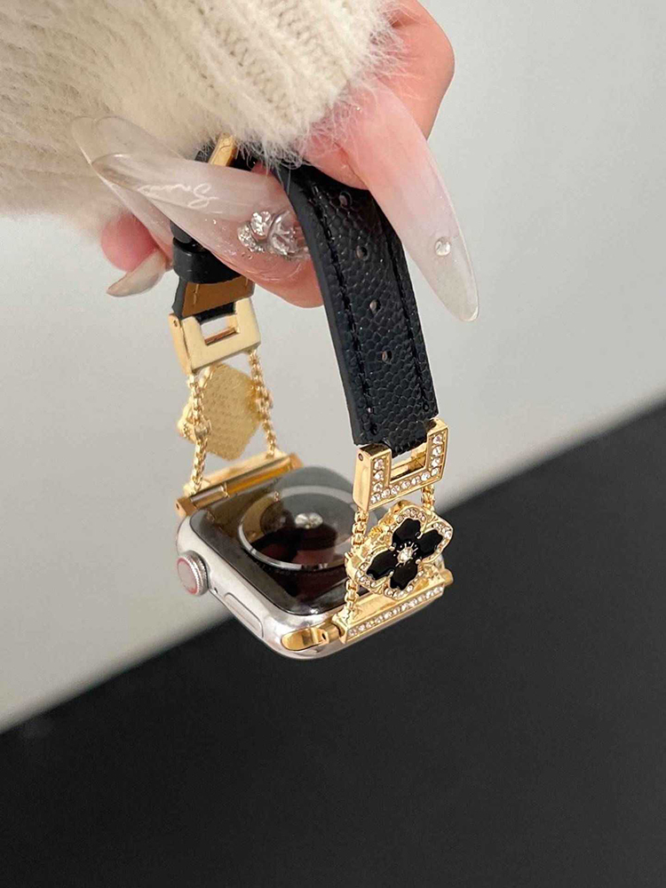 Exotic Four-Leaf Clover Buckle Leather Band