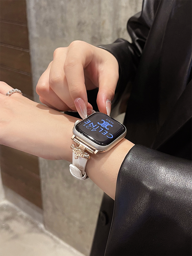 Saturn Buckle Bamboo Pattern Leather Band