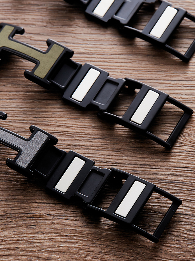 Breathable Mesh H Magnetic Buckle Leather Band