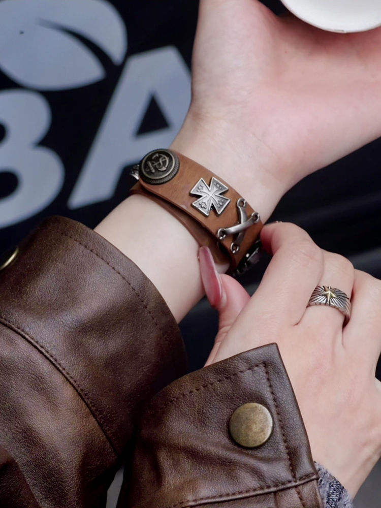 Punk Style Rivet Vintage Leather Band