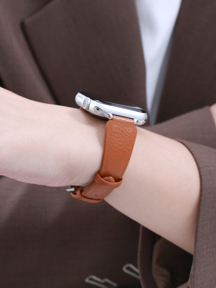 Vase-shaped Pebbled Leather Band