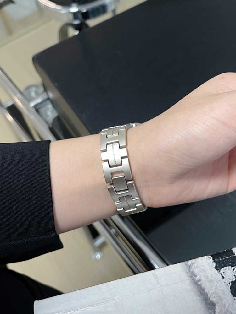 H and Plus Chain Curve Stainless Steel Band