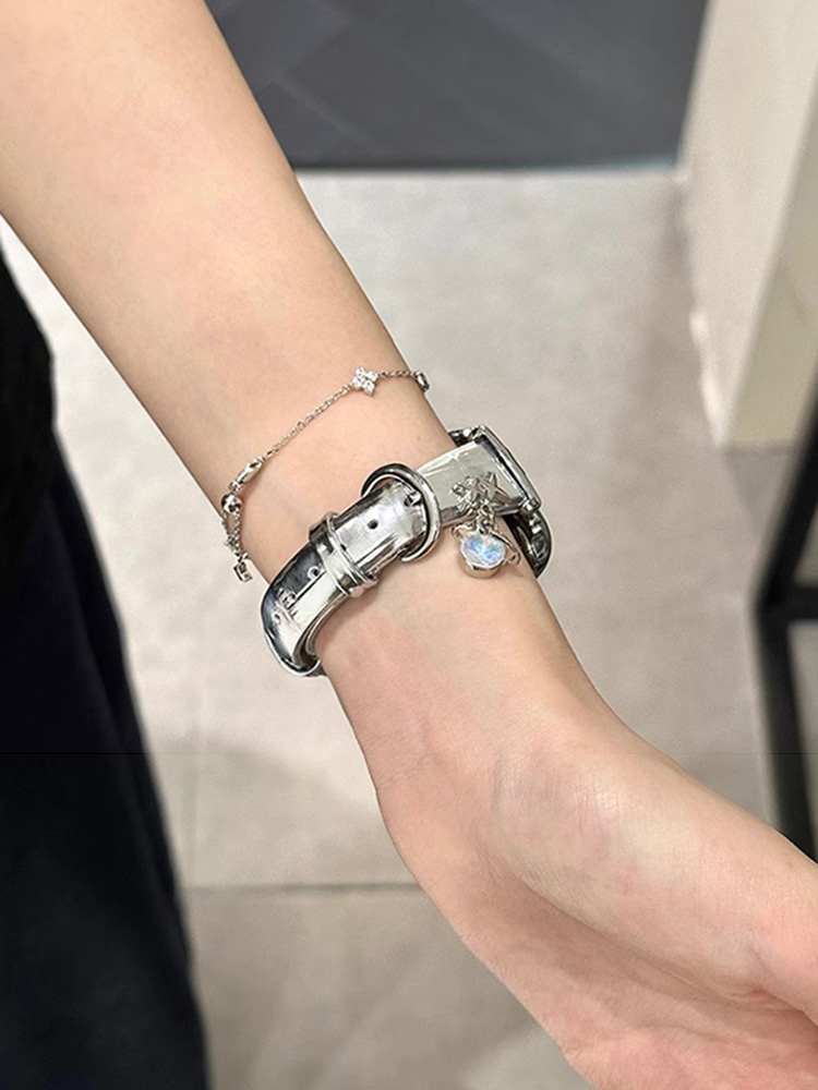 Starburst Saturn Pendant Silver Leather Band