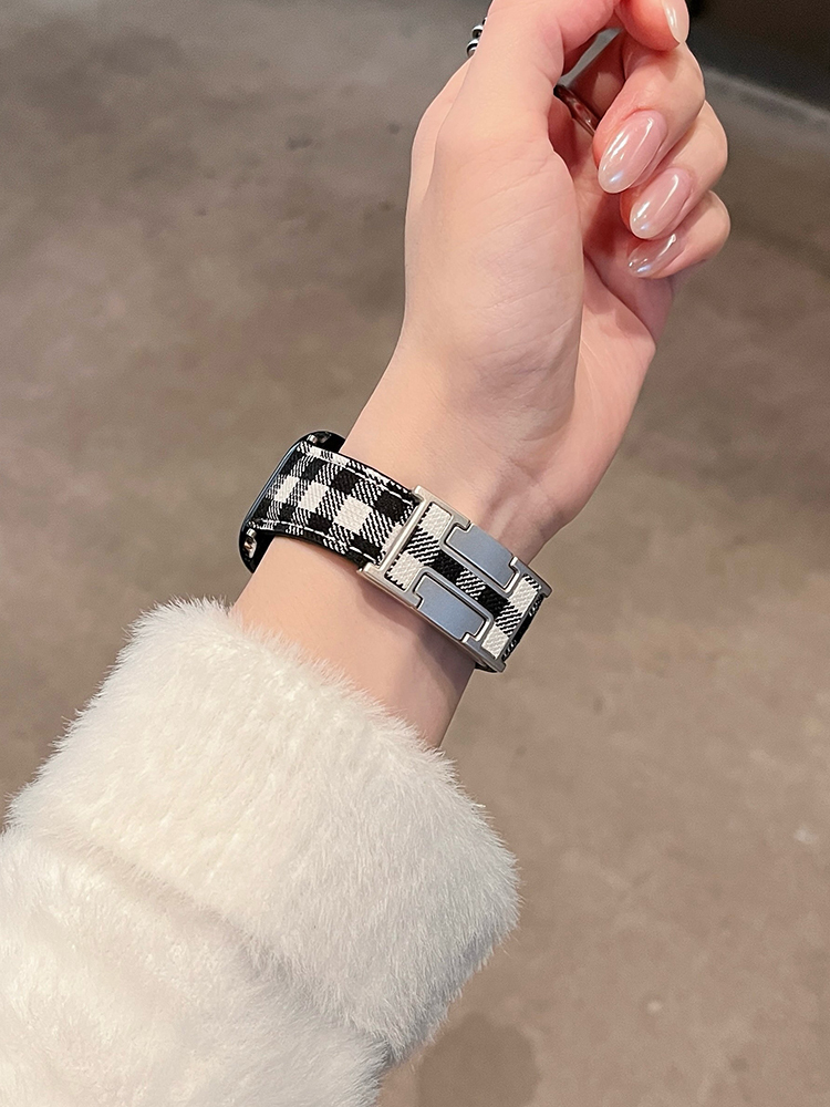 Plaid Pattern H Magnetic Buckle Leather Band