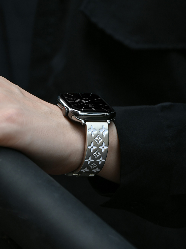 Retro Pattern Bracelet Stainless Steel Band for Man