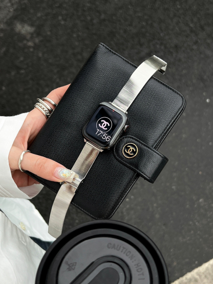 [Copy]Diamond-encrusted Kitty Stainless Steel Band