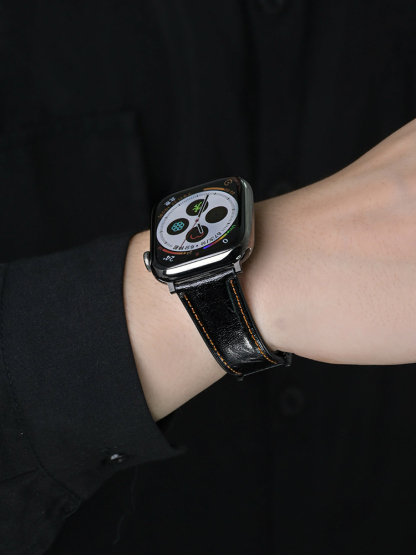 H Magnetic Buckle Vintage Cracked Leather Band