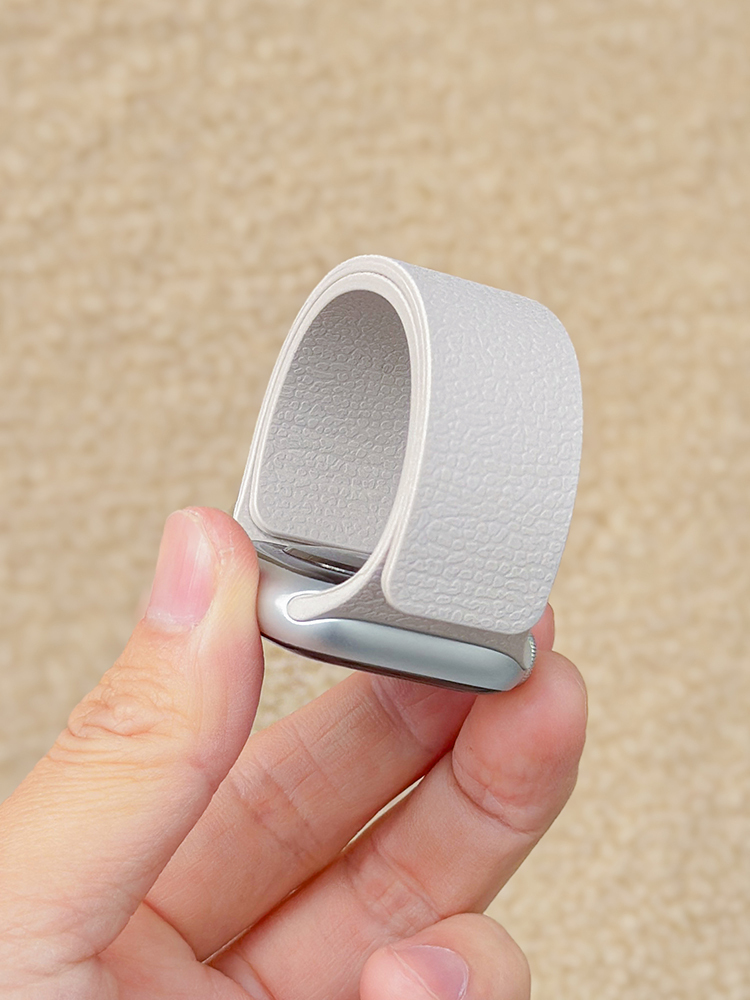 Lychee Pattern Magnetic Silicone Band