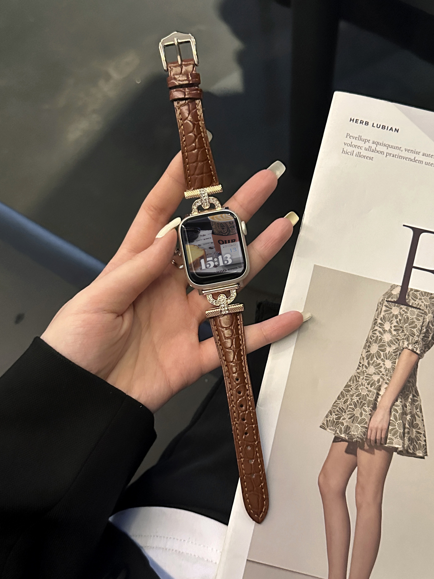 Diamond D-shaped Buckle Crocodile Pattern Leather Band