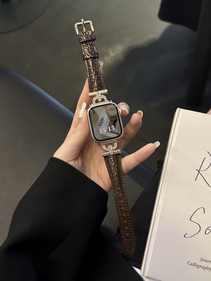 Diamond D-shaped Buckle Crocodile Pattern Leather Band