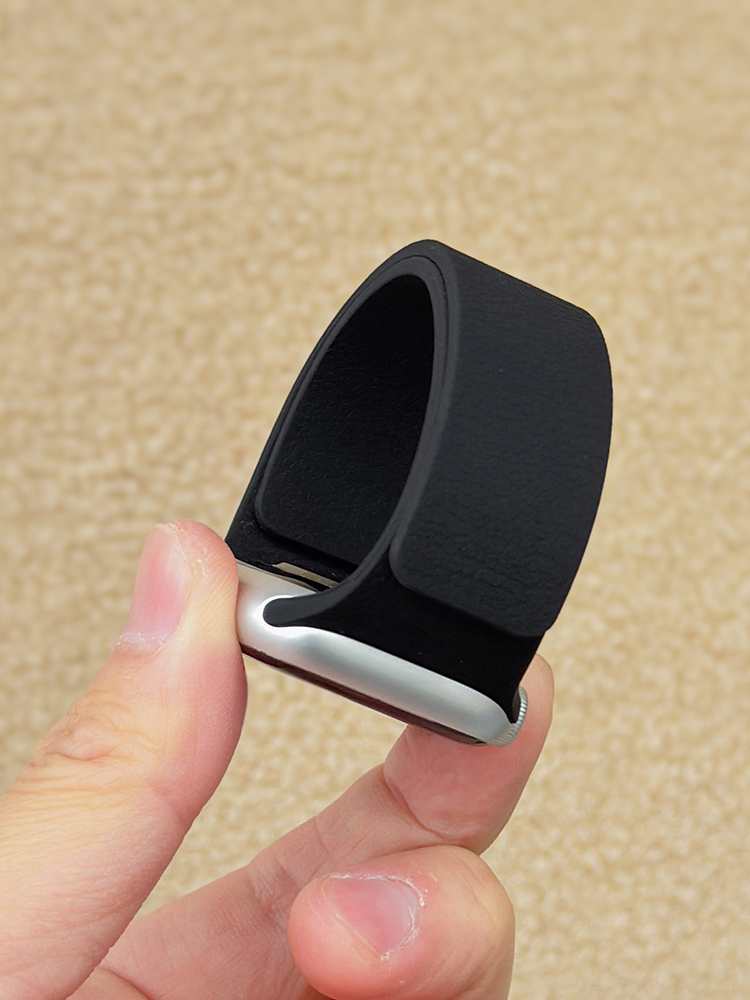 Lychee Pattern Magnetic Silicone Band